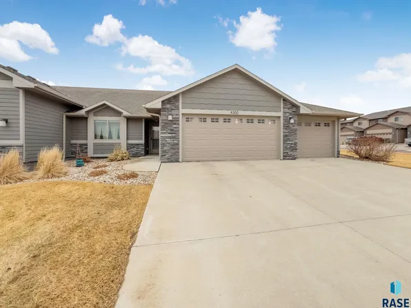 4300 N Knob Hill Ct, Sioux Falls, SD 57107