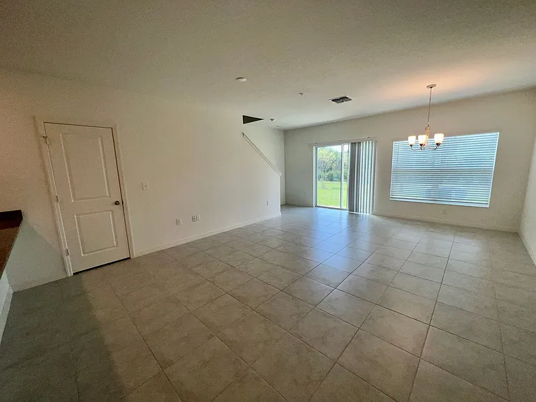 18645 Dry Pond Dr — Photo 2