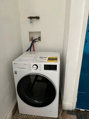 Rented by Avenues Real Estate | media 14