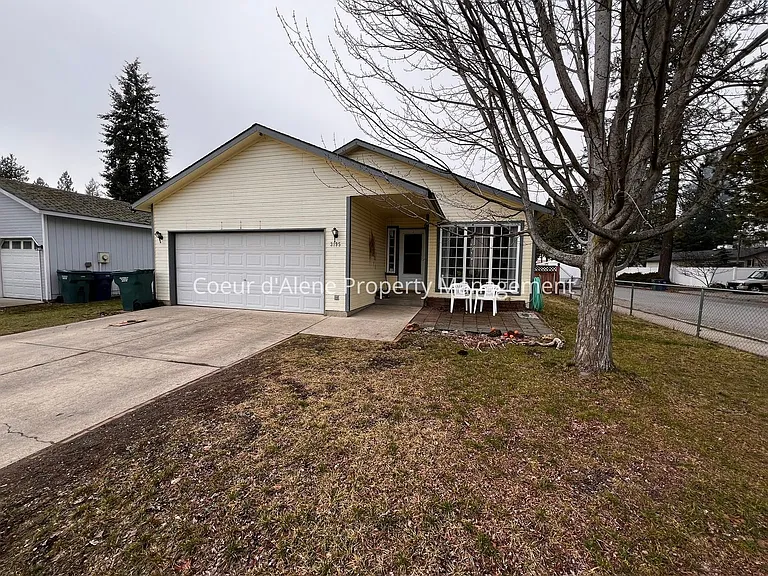 3195 N 10th St — Photo 1