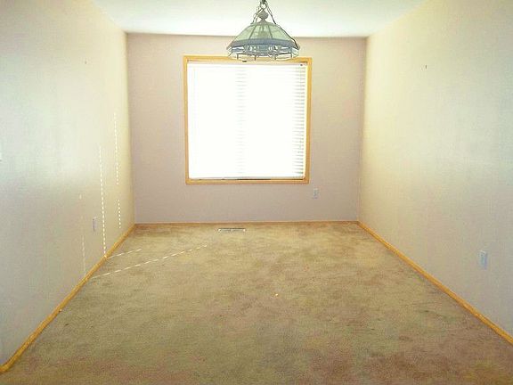 3rd image of 16305 NE 73rd St