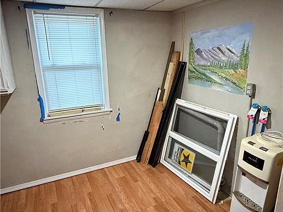 4th image of 218 N Hall St