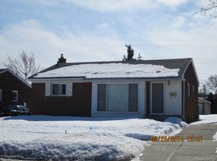 1114 N Stephen Ave, Clawson, MI 48017
