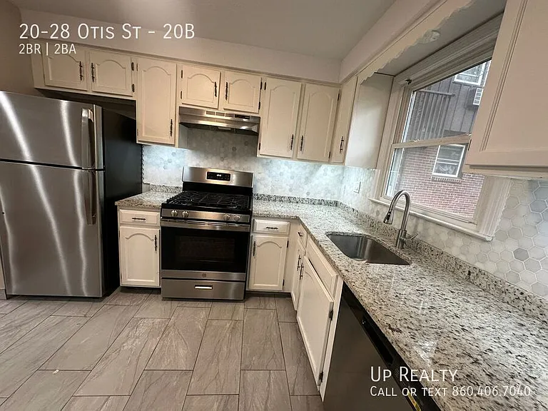20-28 Otis St #20B — Photo 3