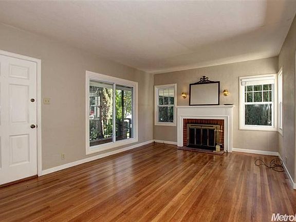 3rd image of 5024 2nd Ave