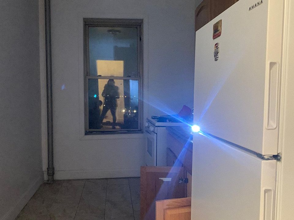2nd image of 776 Mace Ave #3