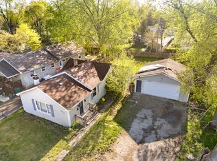 208 S Park Rd, Joliet, IL 60433