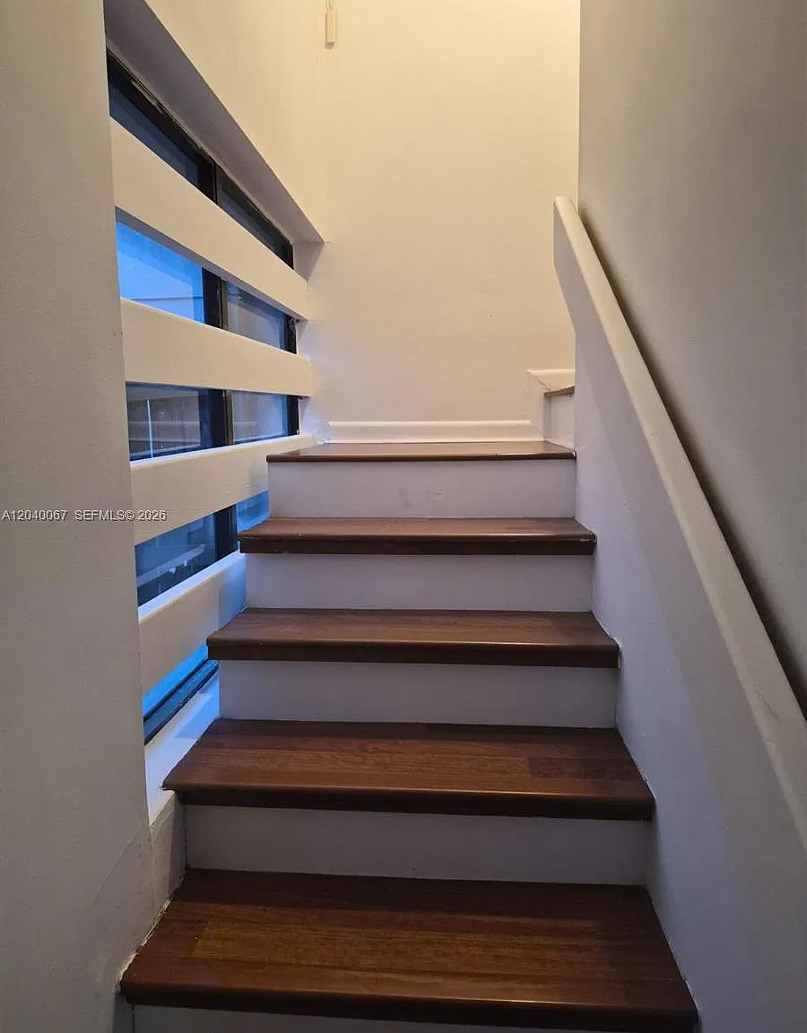 Snapper Creek Townhouses — Photo 4