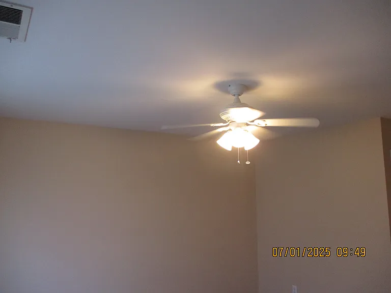 515 Leesburg Dr — Photo 22