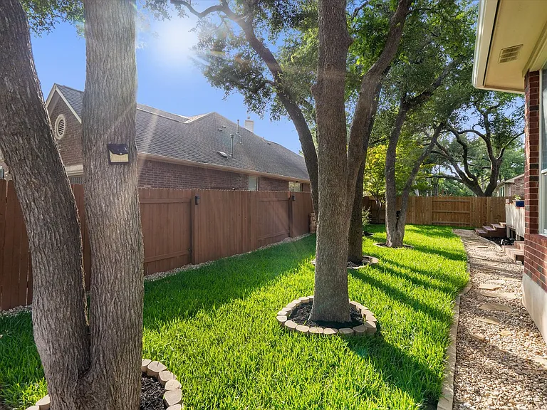 1706 Buttercup Creek Blvd — Photo 37