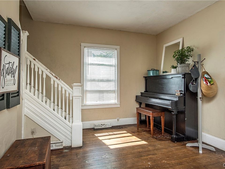 832 Waverly Pl, Utica, NY 13502 Zillow