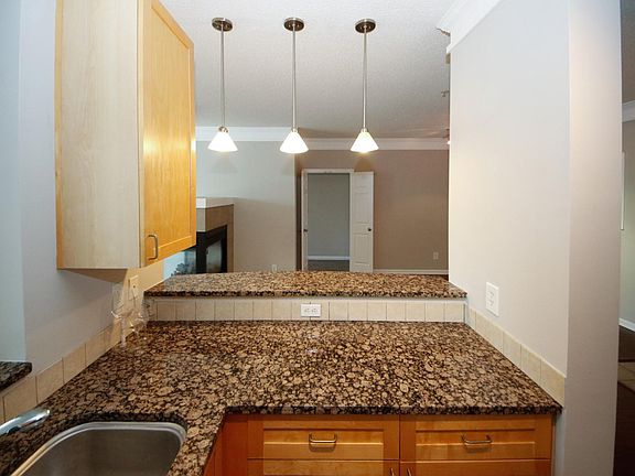 4th image of 401 16th St NW Unit 1377