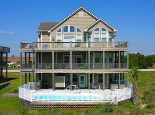 2005 Emerald Dr, Emerald Isle, NC 28594