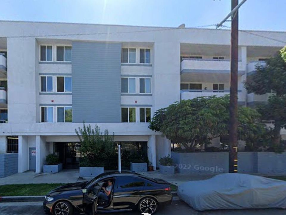 1st image of 12512 Chandler Blvd #216