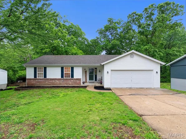 42 N Kern Dr, O Fallon, MO 63366