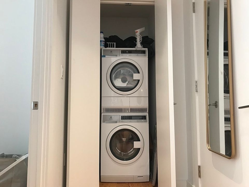 2nd image of 159 Meserole St #602