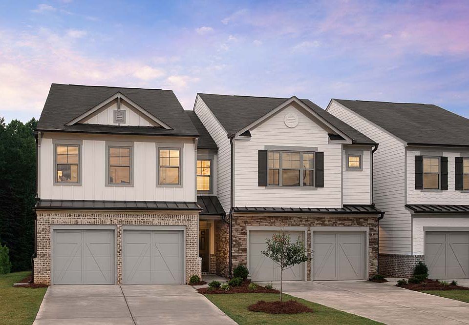 Front Elevation Note Sample product photo. Actual exterior and interior selections may vary by home