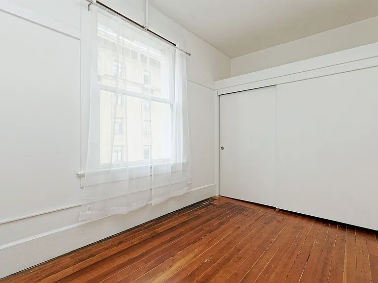 1605 Clay St — Photo 14