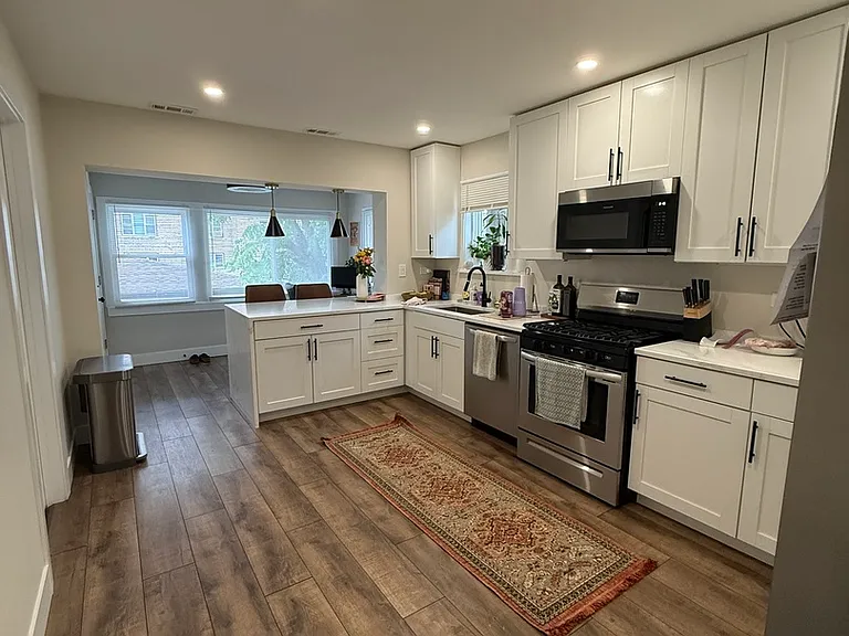 2607 W Rascher Ave #1 — Photo 6