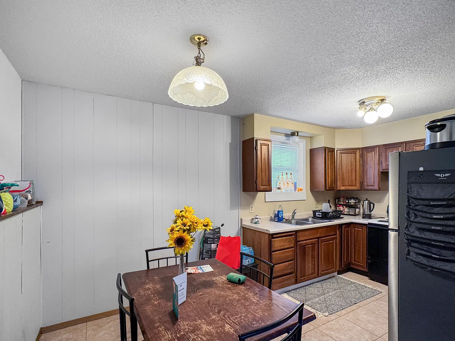 2 bed, 1088 sqft, $1,000 — Photo 2