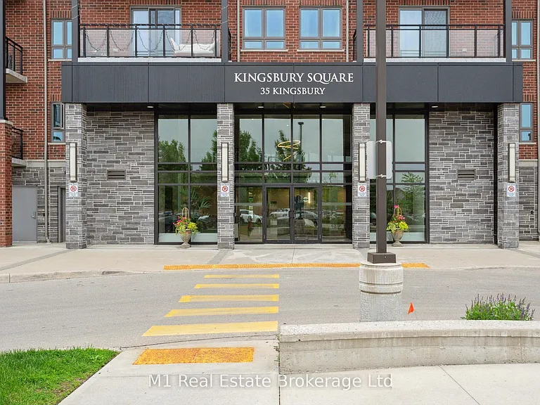 35 Kingsbury Sq #215 — Photo 3