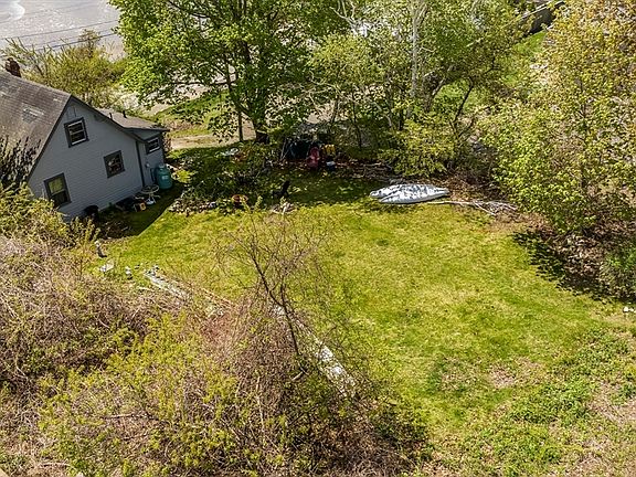 2nd image of 114 Little Neck Rd