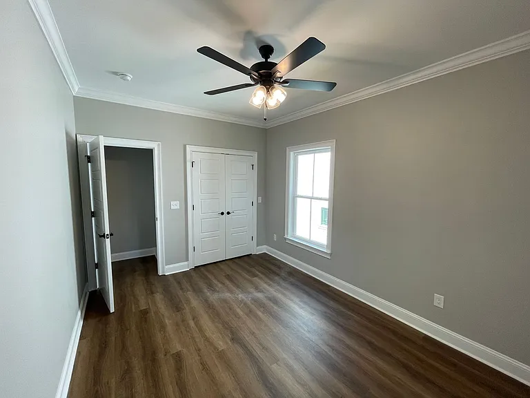 625 E 3rd St #11 — Photo 26