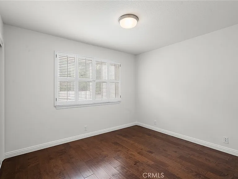 11861 Darby Ave — Photo 42