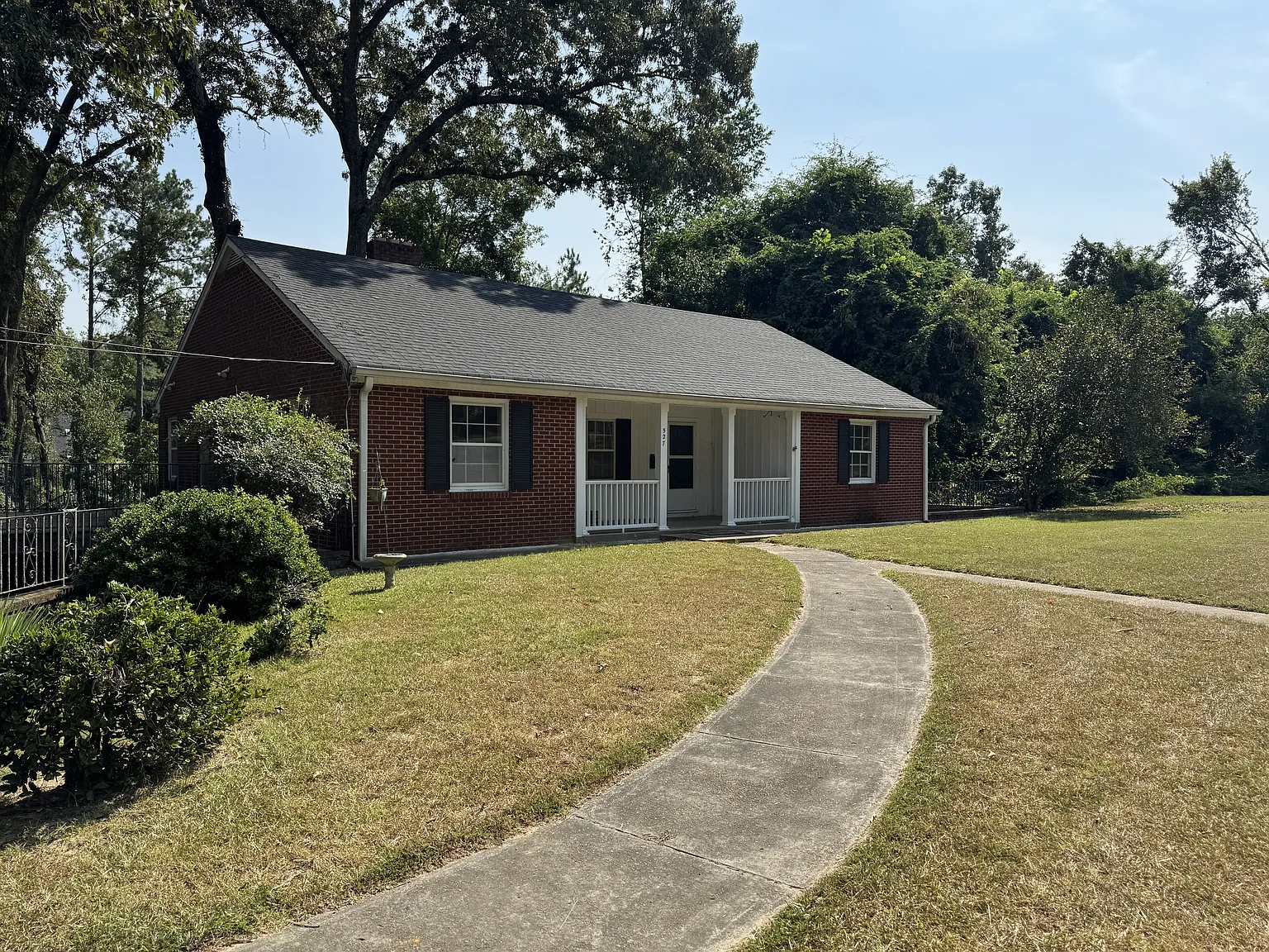 527 College Hill Road - 1 — Photo 1