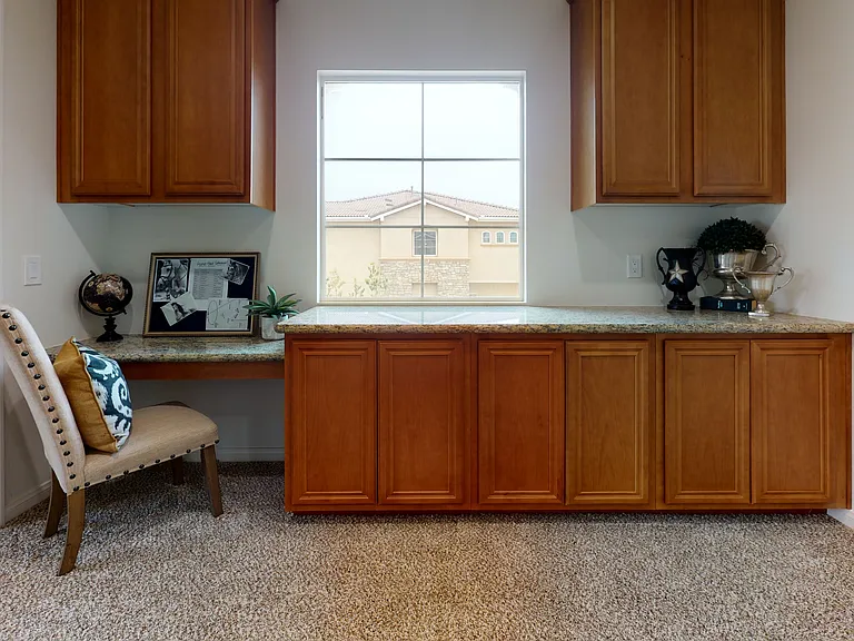 692 Ronald Way — Photo 7