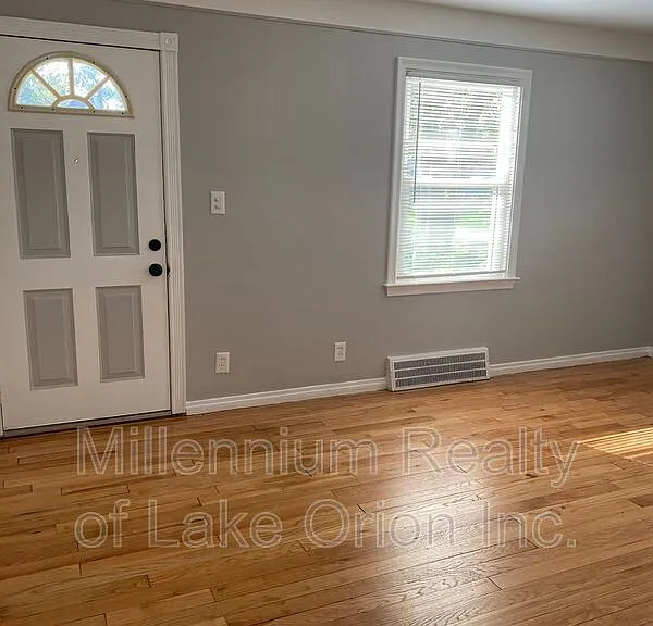 2181 Coy St — Photo 2