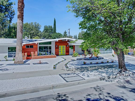 4th image of 5441 Dubois Ave