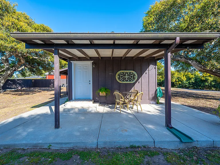 2040 Ferndale Rd — Photo 15