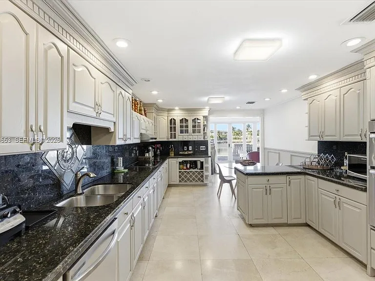 1249 Biscaya Dr — Photo 21