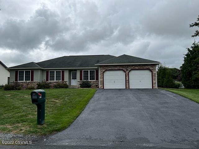 1st image of 221 Alana Ln