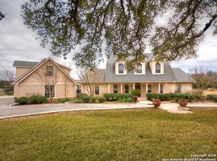 13 Walnut Grove Rd, Boerne, TX 78006