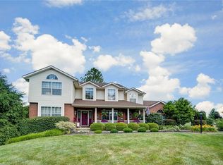 678 Timberview Ave, Springfield, OH 45502