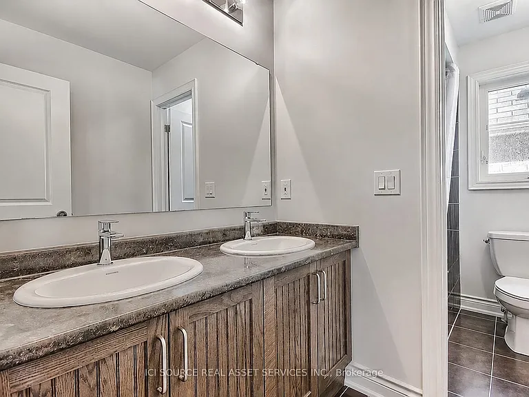 739 Clifford Perry Pl — Photo 27