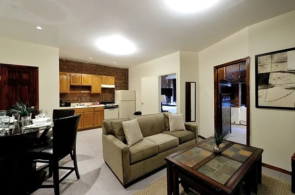 Rented by Eisenberg Exclusives | media 18