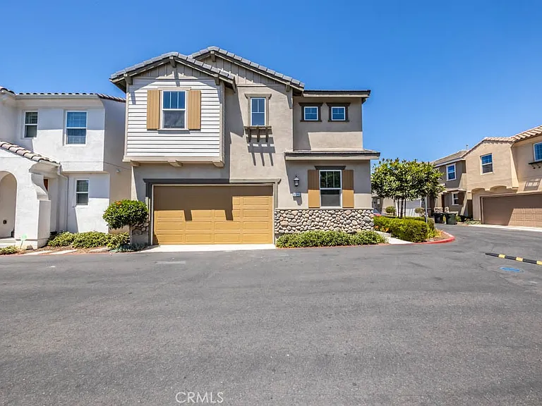 5041 Menton Ln — Photo 1