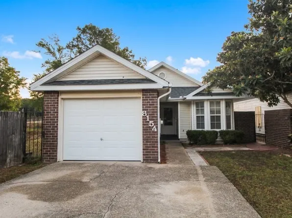 8154 Treetop Ln, Pensacola, FL 32514
