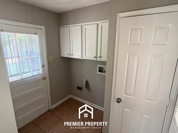 3050 Castleman St — Photo 10
