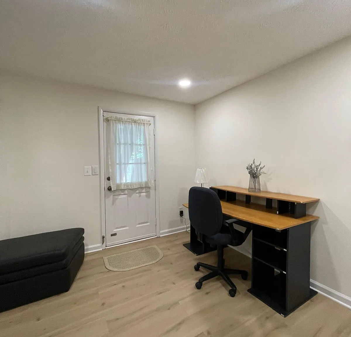 Studio, 600 sqft, $1,575 — Photo 1