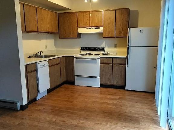 4th image of 4501 Boardwalk Dr Building M-m-134