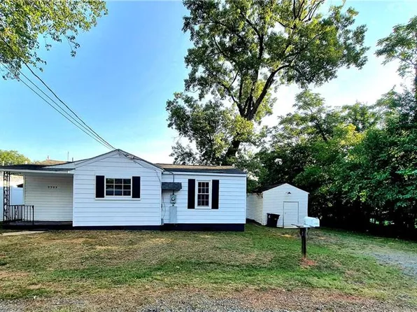3303 Lubet Ln, Winston Salem, NC 27107