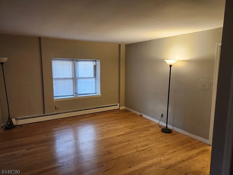 2 bed, 1.0 bath, $2,500 — Photo 4