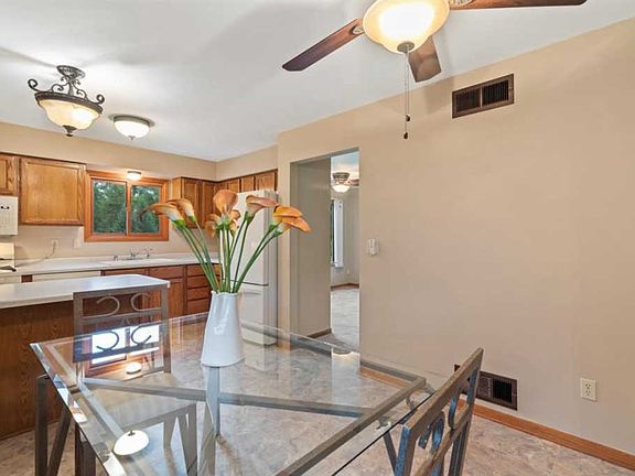 3rd image of 7821 E Long Lake Dr