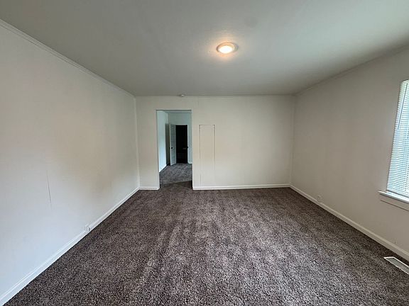 4th image of 1800 Gordon St #B