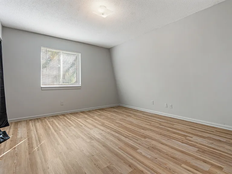 511 Poplar St #C — Photo 6