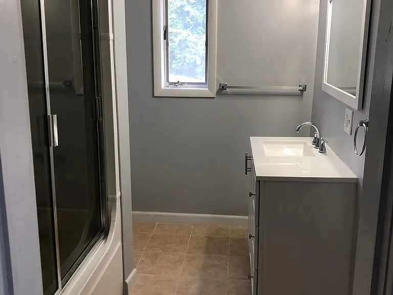 673 N Laurel St — Photo 18